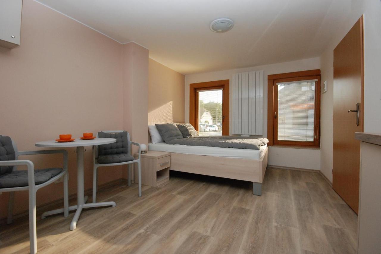 Apartmán MH Břeclav Kültér fotó